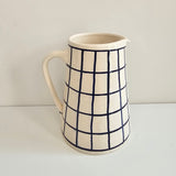 Carafe Grid Amazigh — Pichet en Céramique Artisanale 1.5L