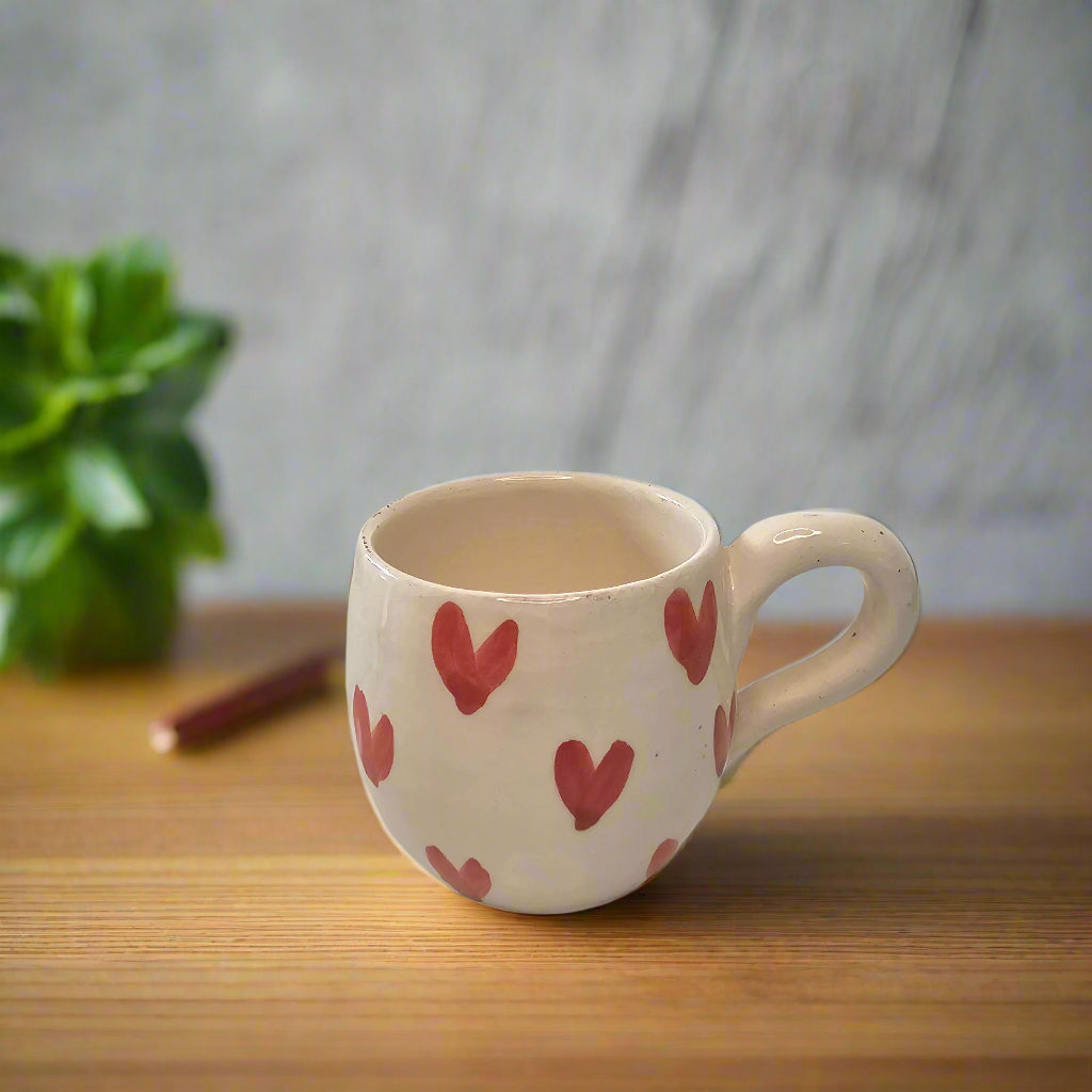 Tasse Tayri Cœurs — Mug Berbère Medium à Motifs en Céramique Artisanale