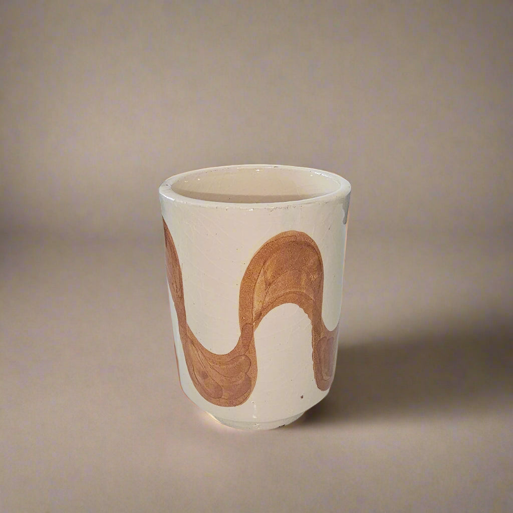 Tasse Tafoukt Amazigh — Coupe Café Soleil en Céramique Artisanale