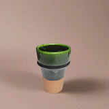 Tasse Amazigh Tamgroute— Coupe Café Bicolor en Céramique Artisanale
