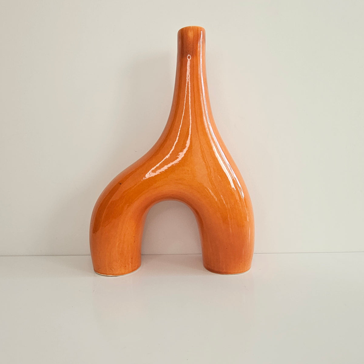 Vase Afriq Amber — Sculpture Moderne en Céramique Artisanale