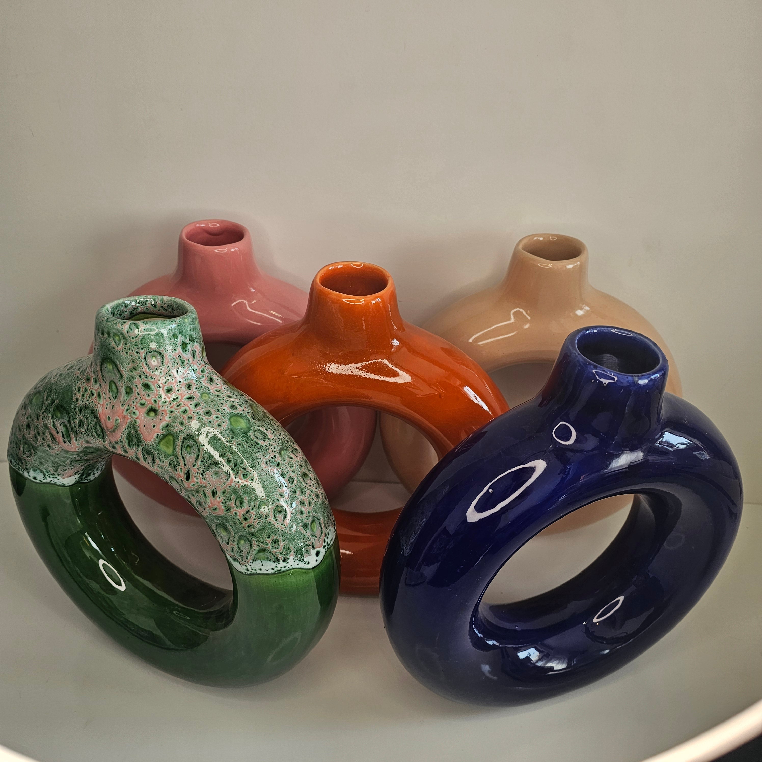 Vase Afriq Loop — Sculpture Moderne en Céramique Artisanale
