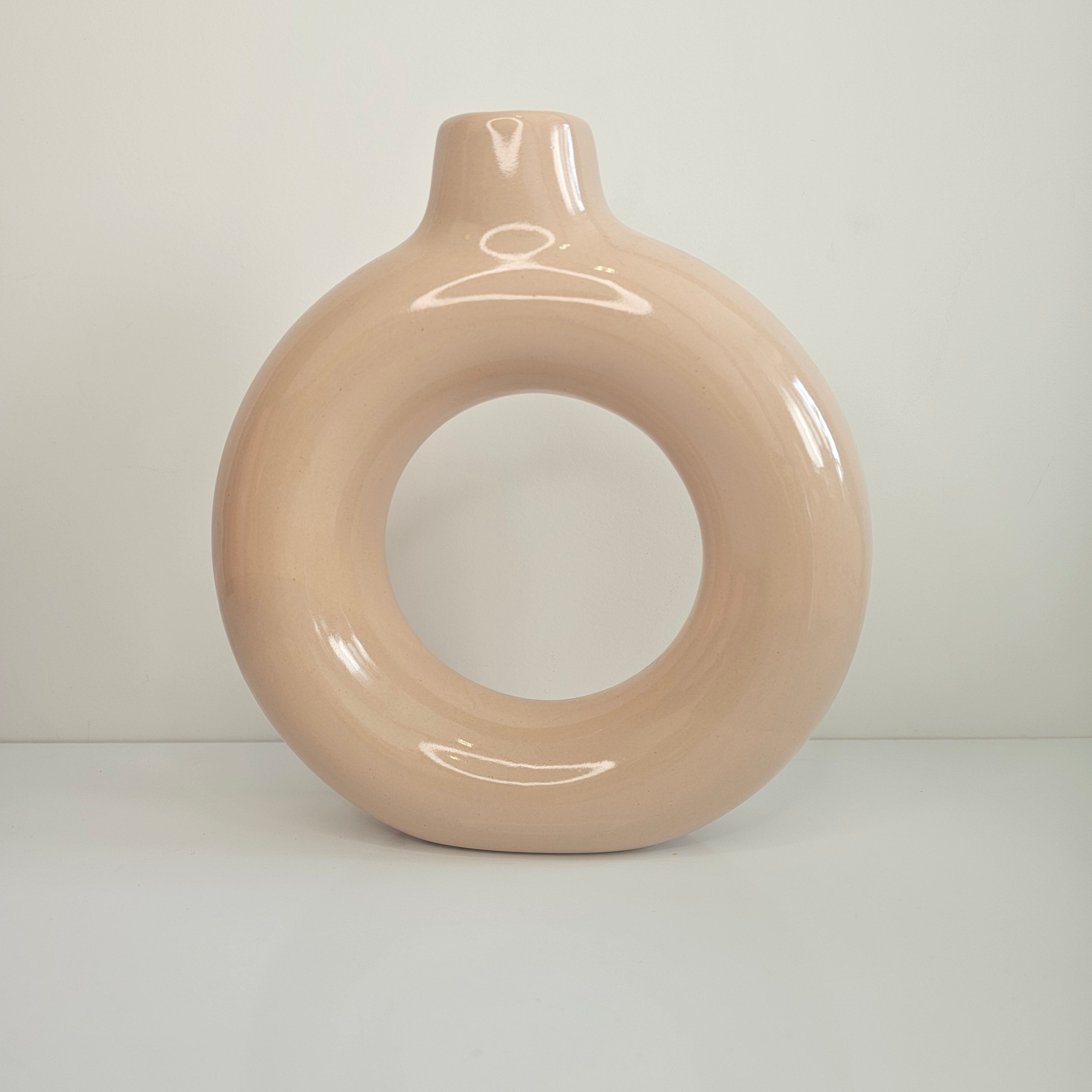 Vase Afriq Loop — Sculpture Moderne en Céramique Artisanale