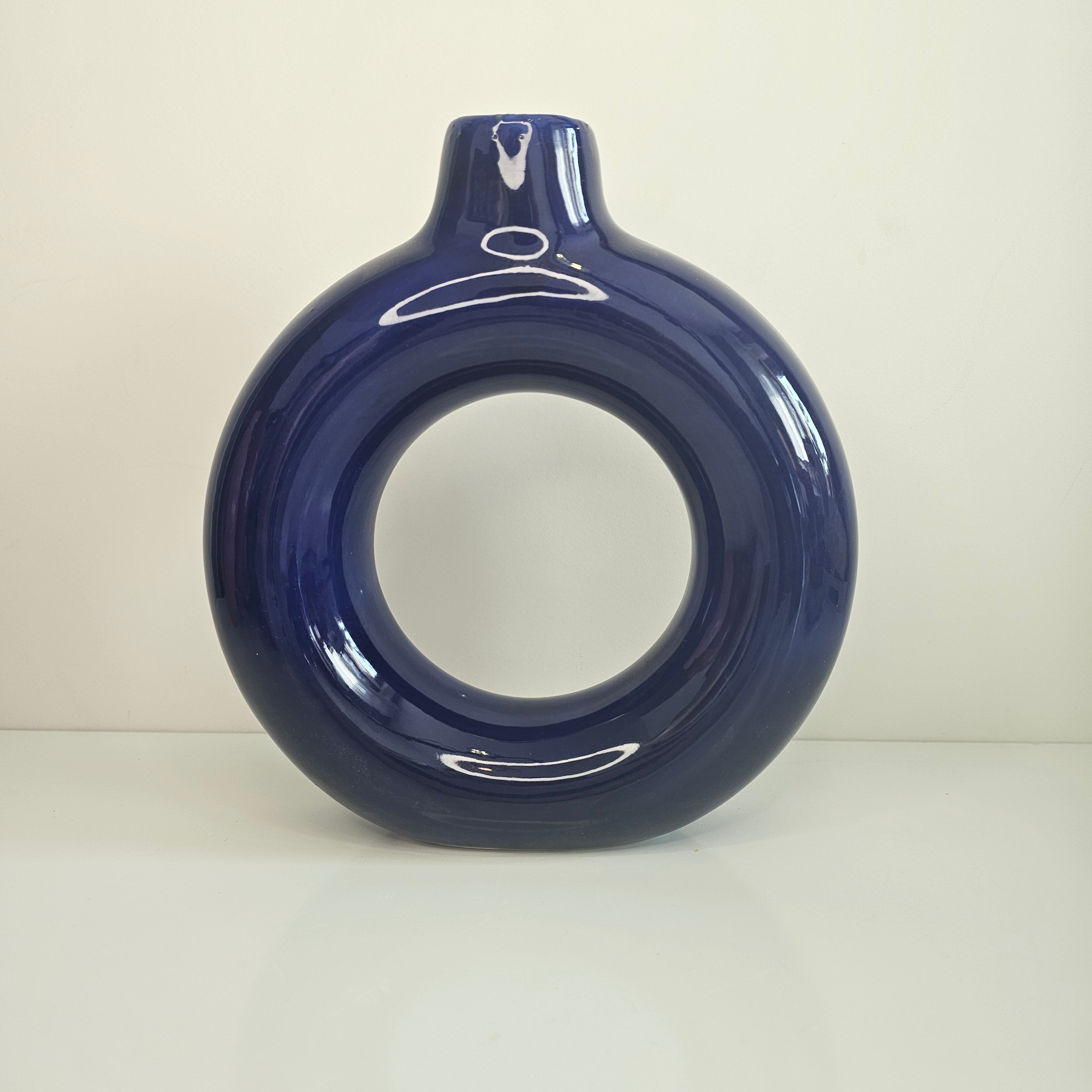 Vase Afriq Loop — Sculpture Moderne en Céramique Artisanale