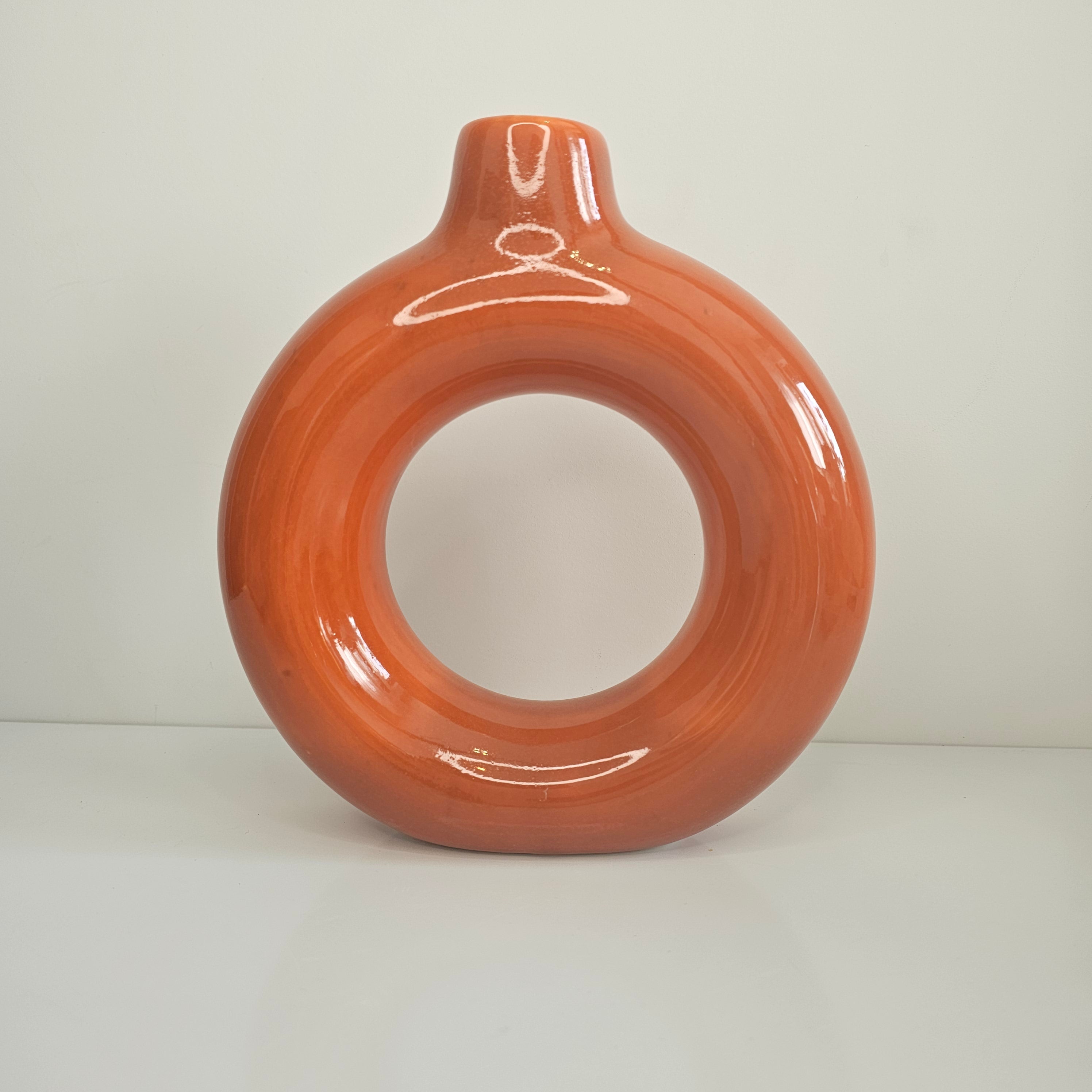 Vase Afriq Loop — Sculpture Moderne en Céramique Artisanale