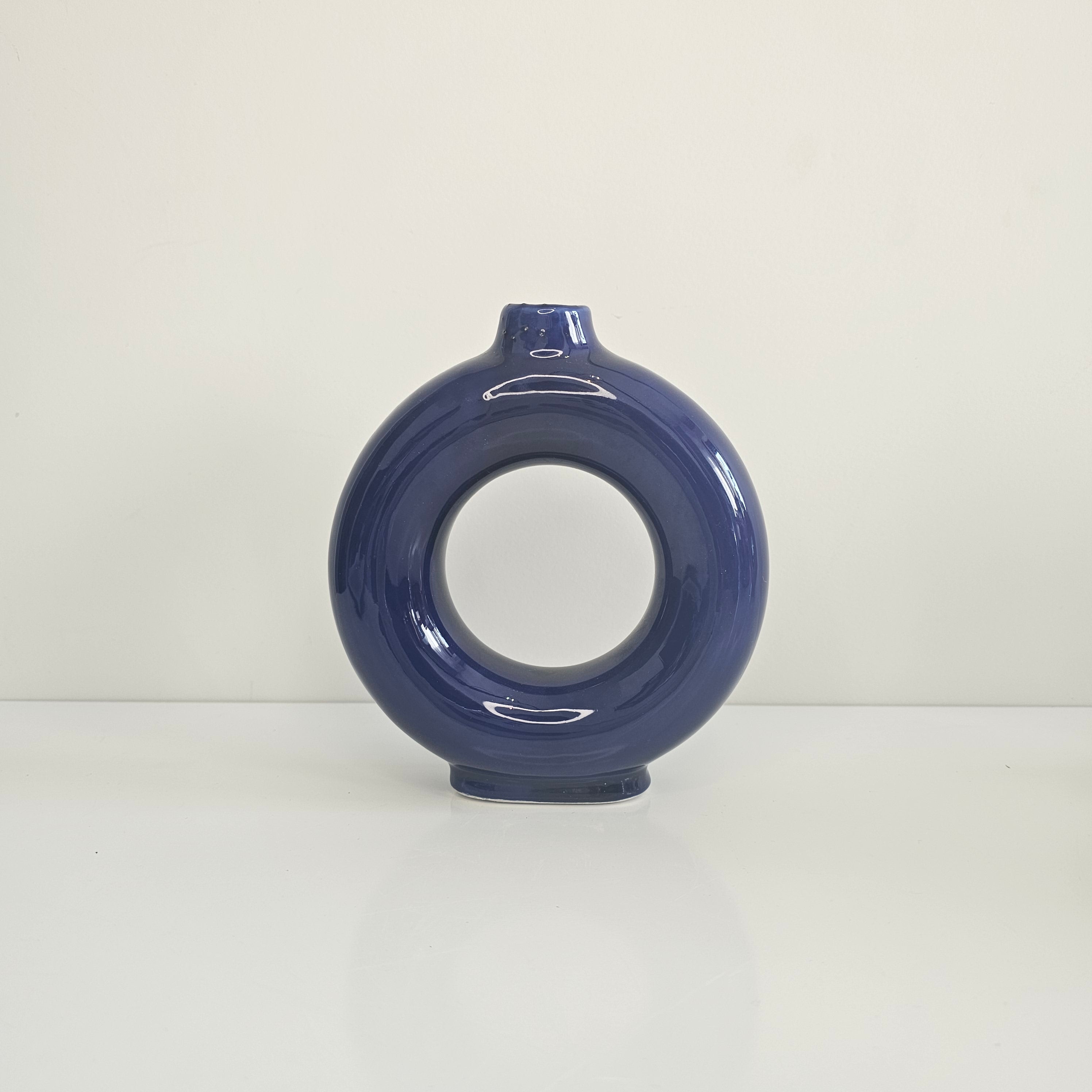 Vase Afriq Loop — Sculpture Moderne en Céramique Artisanale