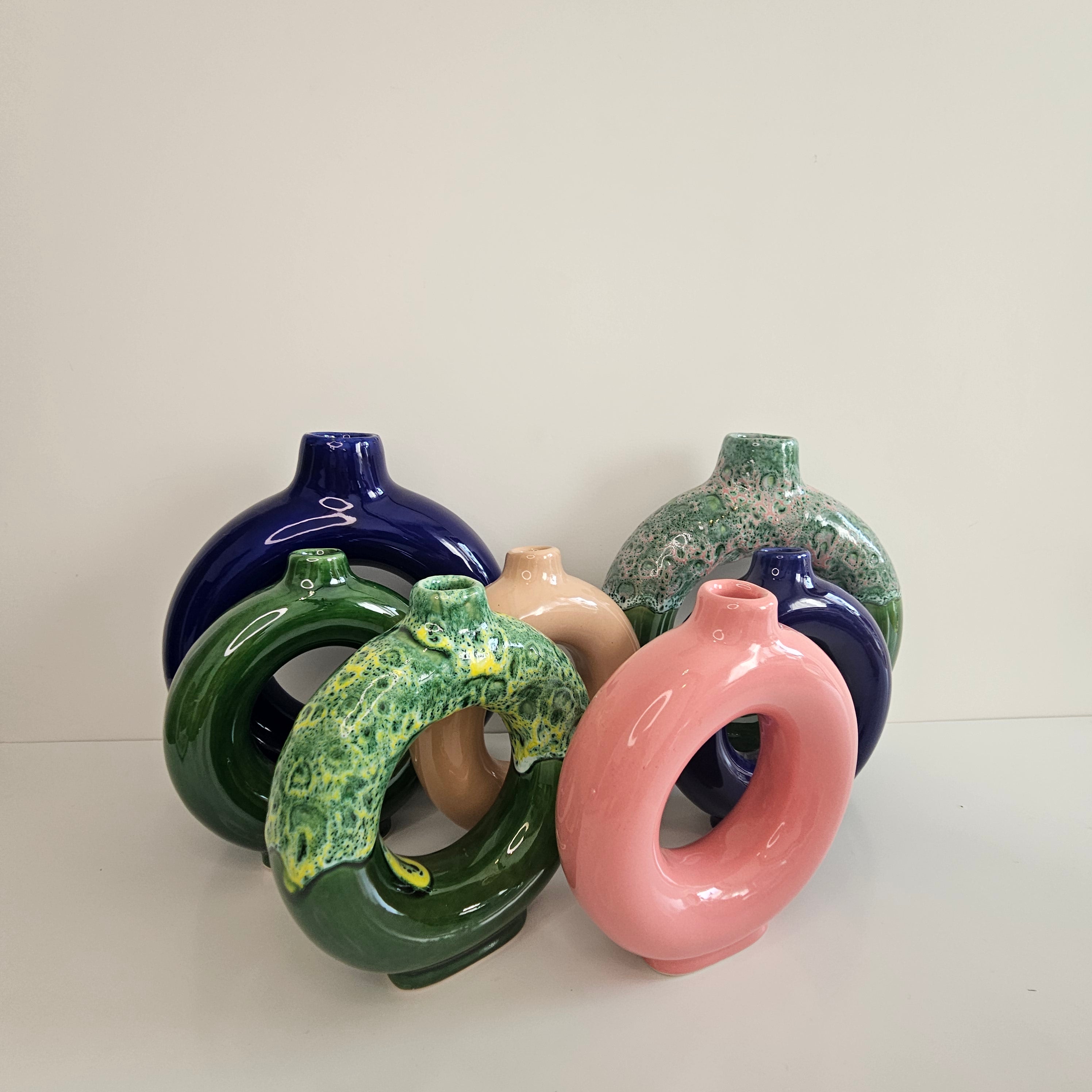 Vase Afriq Loop — Sculpture Moderne en Céramique Artisanale