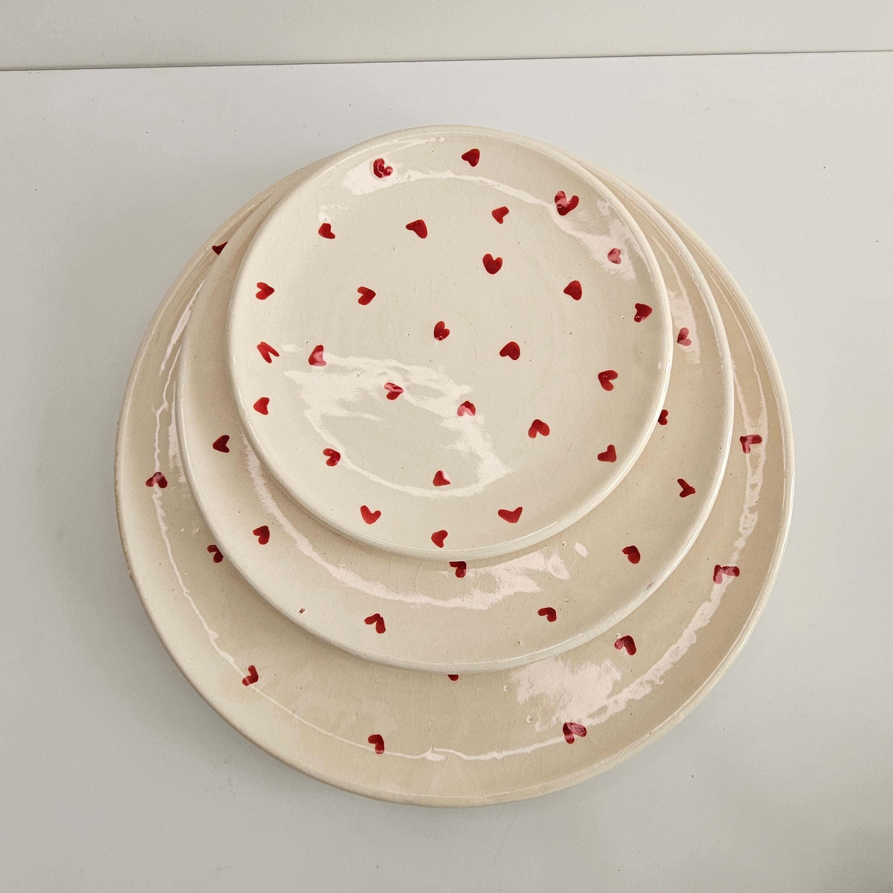 Set de 3 Assiettes Tayri Cœurs — Vaisselle Berbère en Céramique Artisanale