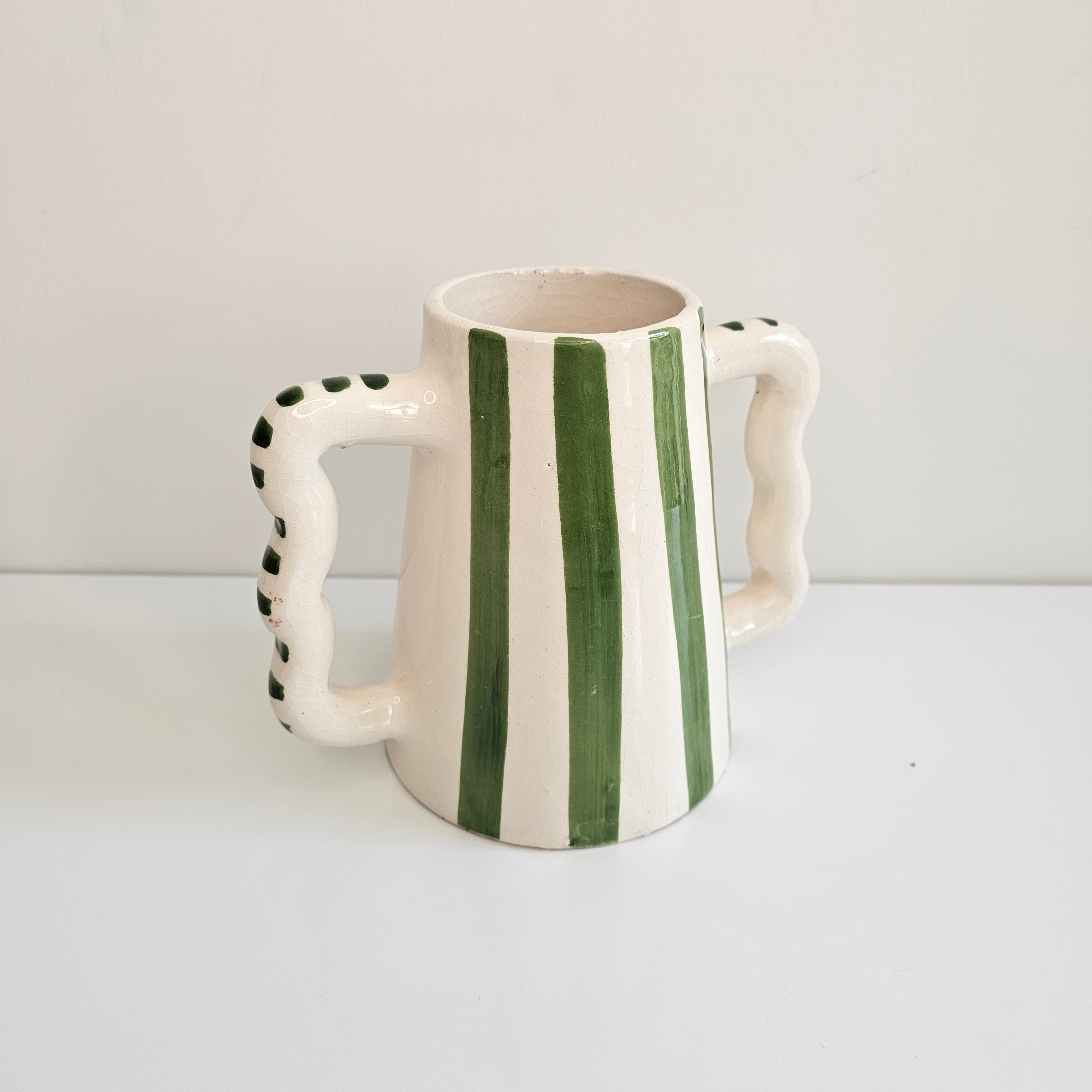Carafe ZigZag Amazigh — Pichet en Céramique Artisanale Rayée (600 ml)