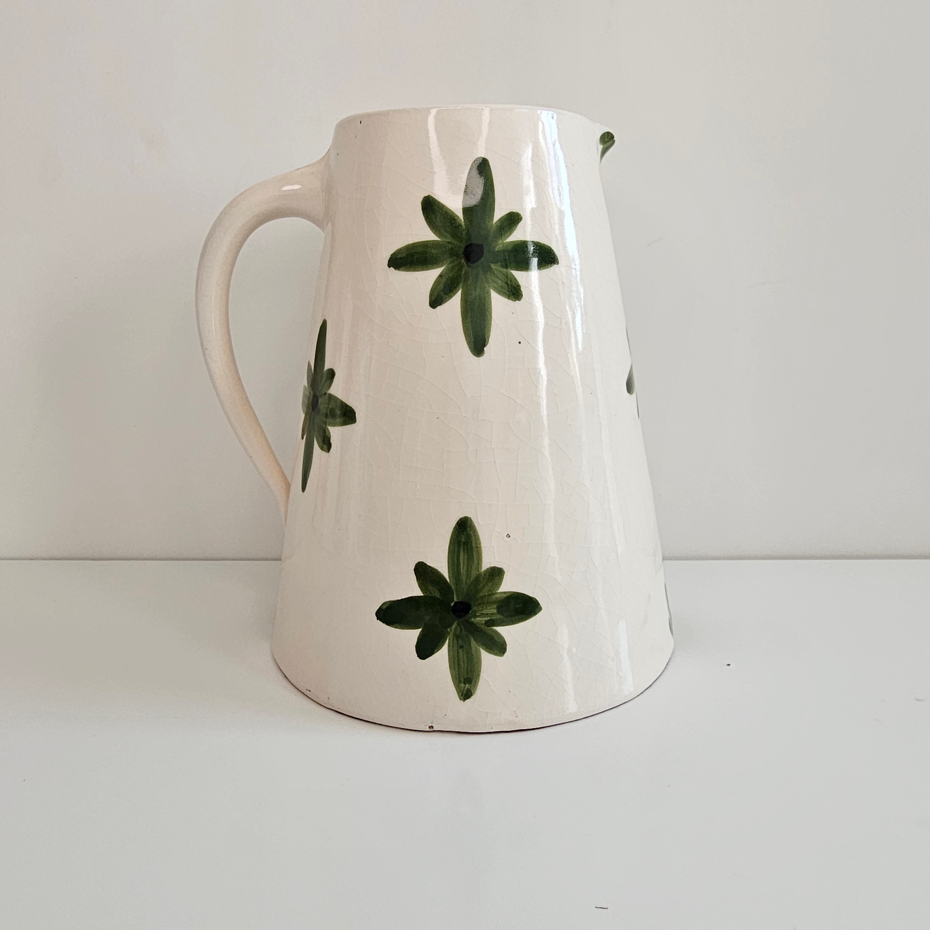 Carafe Fleurie Amazigh — Pichet en Céramique Peinte à la Main 1.5L