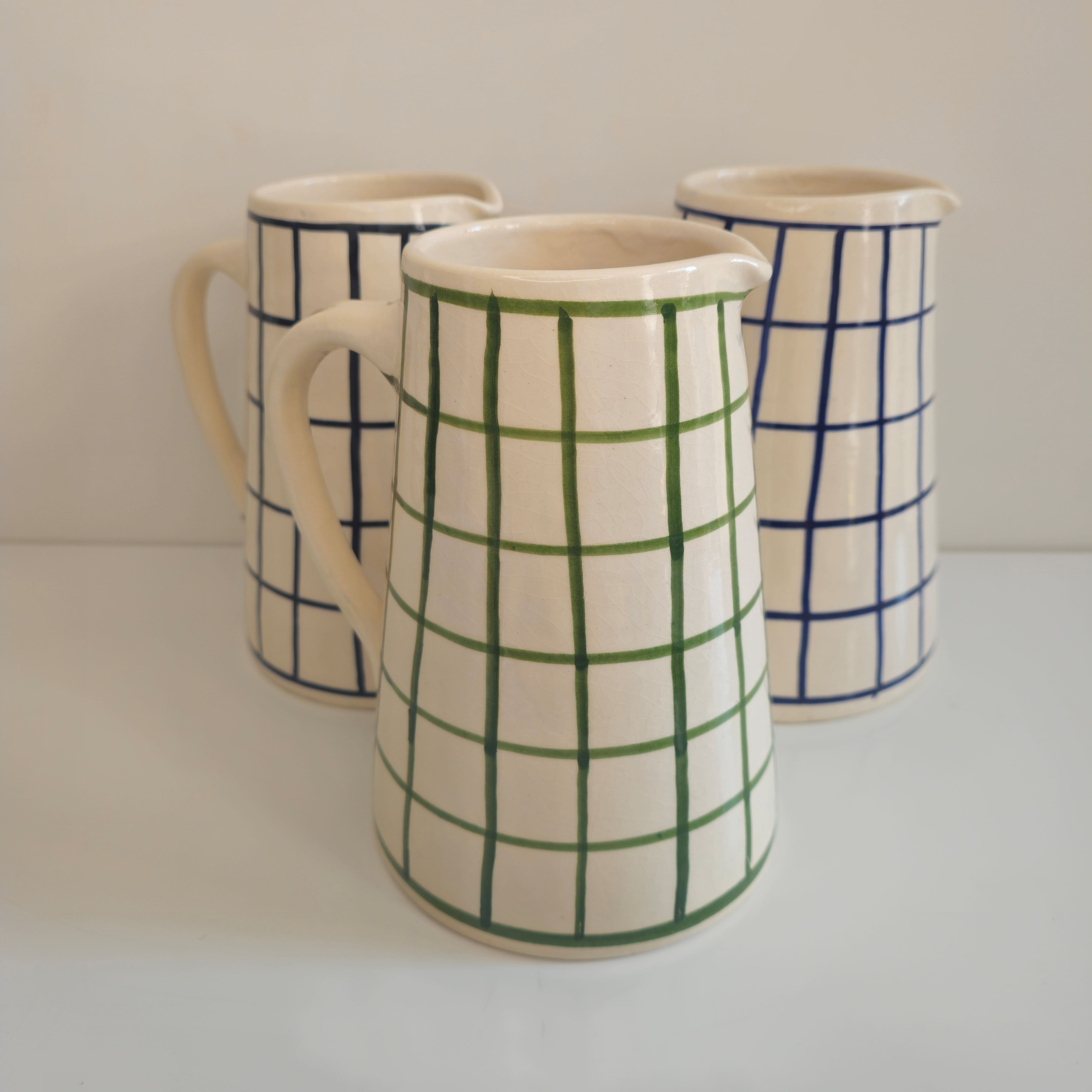 Carafe Grid Amazigh — Pichet en Céramique Artisanale 1.5L
