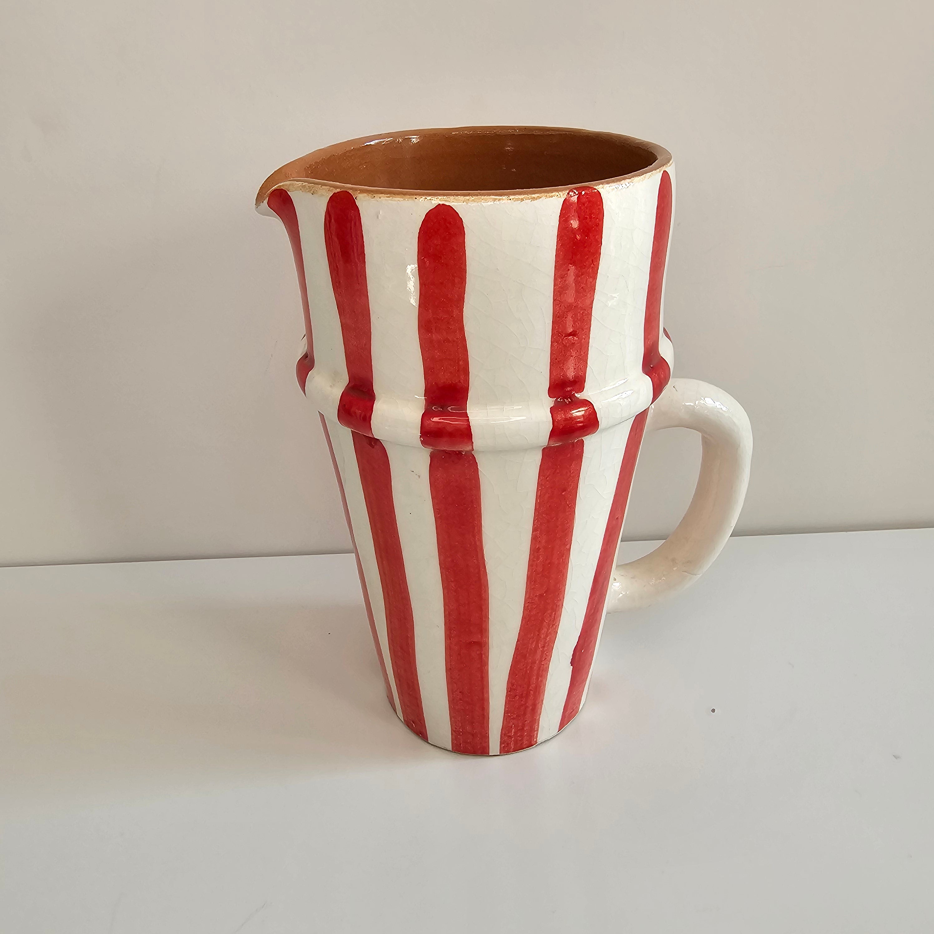 Carafe Tifinagh Stripes — Pichet en Céramique Artisanale Rayé (1200 ml)