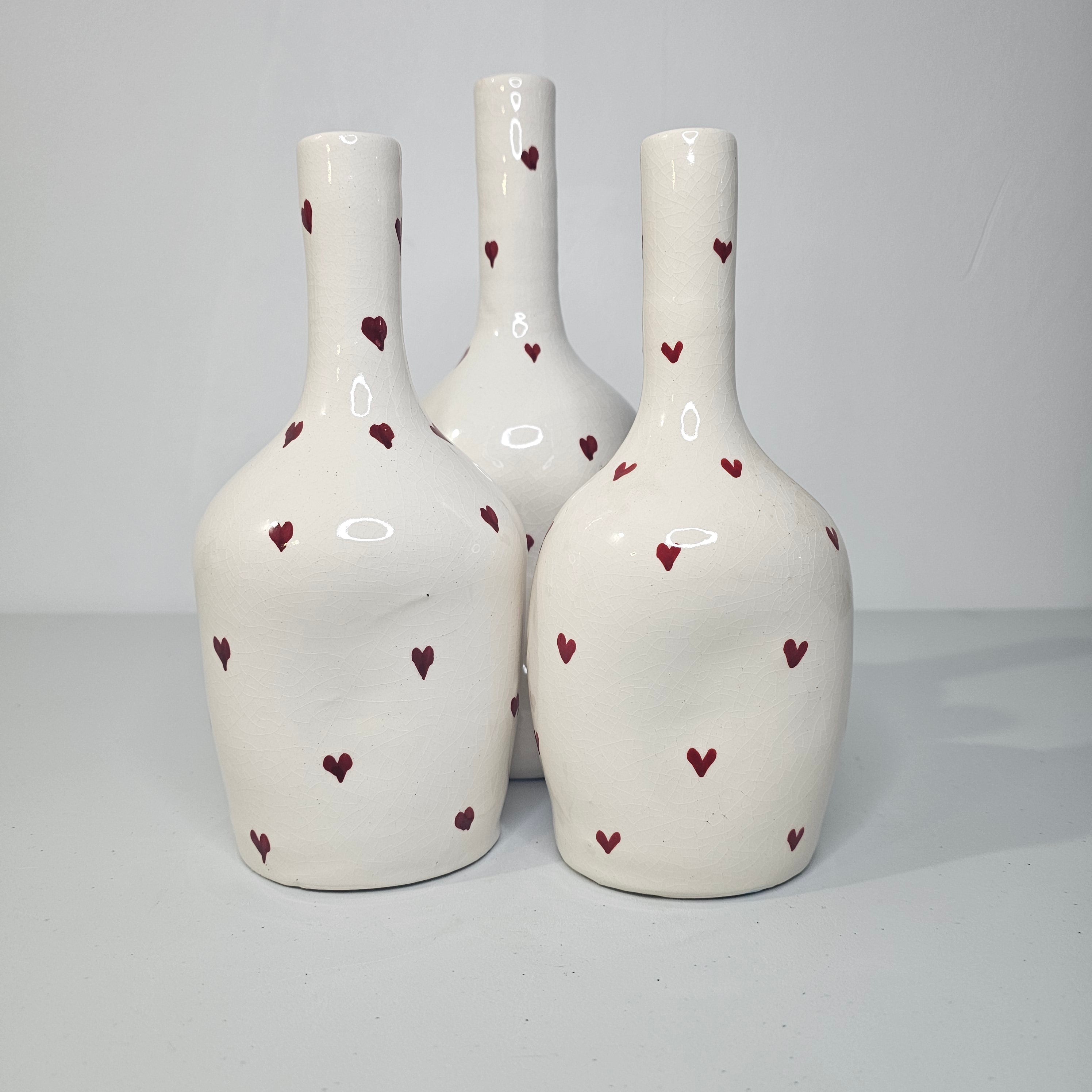 Tayri Trio – Ceramic Heart Vases