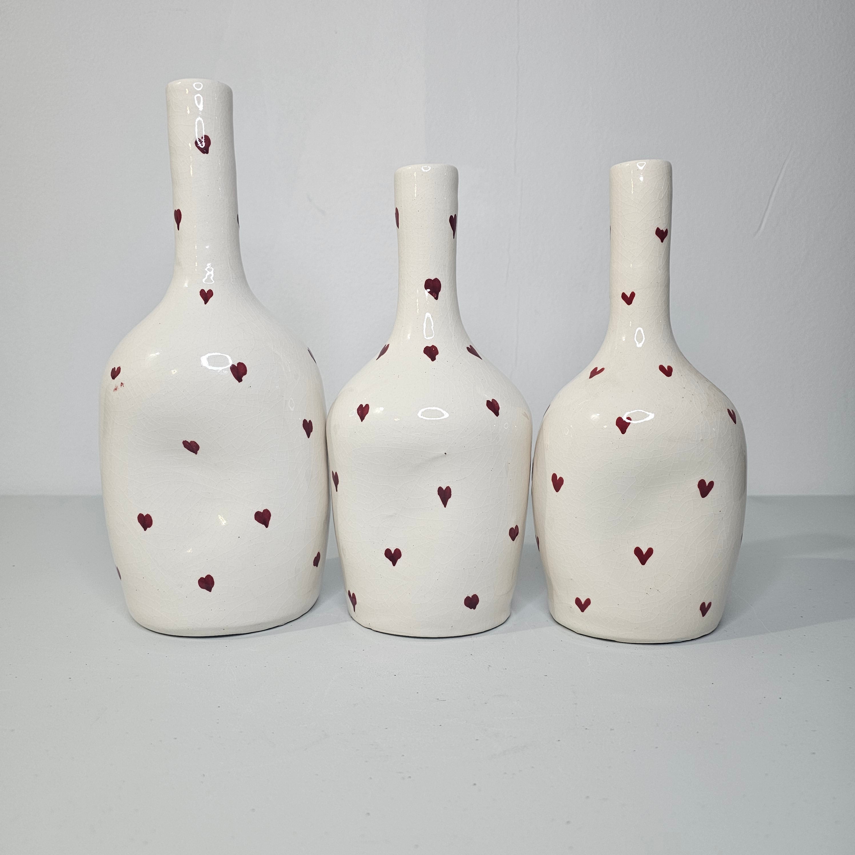 Tayri Trio – Ceramic Heart Vases