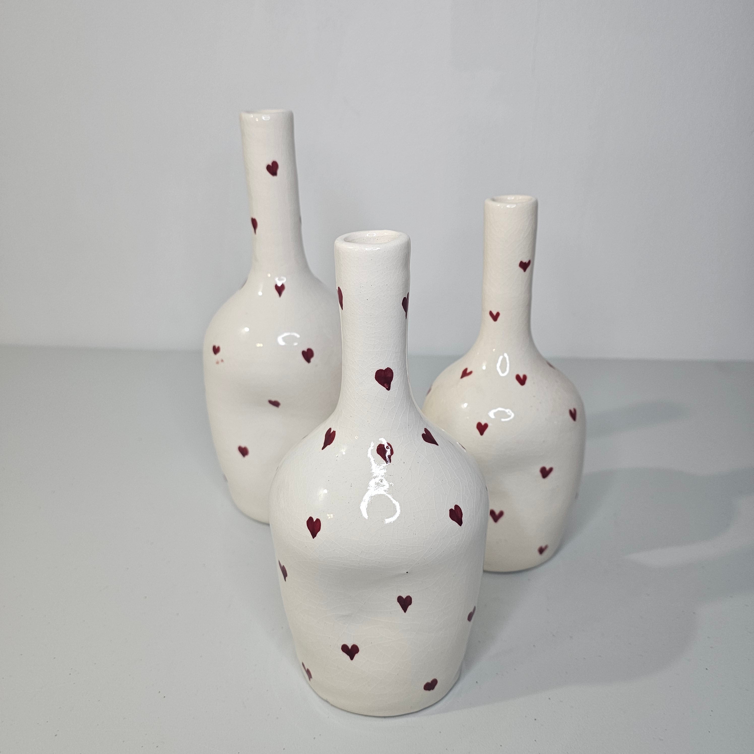 Tayri Trio – Ceramic Heart Vases